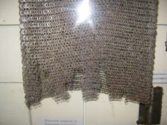 нижний край кольчуги