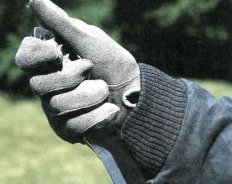 реверсный хват ножа