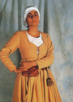 средневековый женский костюм