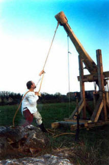 заряжая требюшет