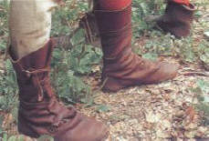 средневековые полусапожки