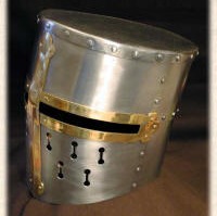 топфхельм из библии Мациевского, реконструкции