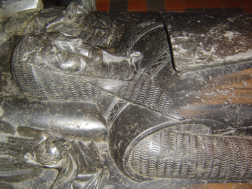 надгробие рыцаря