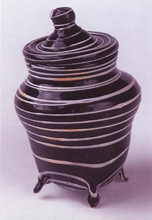 сосуд на ножках