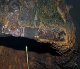 расчищенные детали шлема Черная Могила