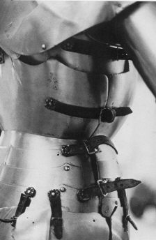 ремешки доспехов