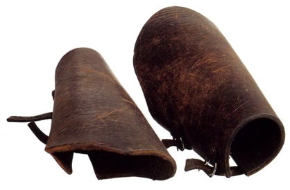 кожаные наручи