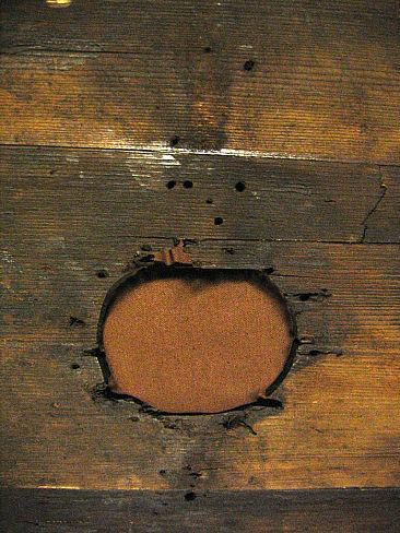 округлый вырез под умбон