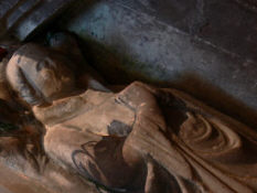 надгробие священника