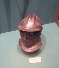 закритий шолом