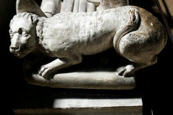 лев попиравемый ногами