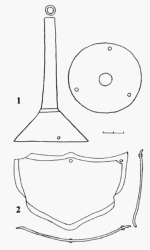 Детали шлемов «цзиньского типа» с Золотаревского городища, Пензенская обл. (Прорисовка). 1 - Навершие найденное в раскопе Nq2 второго сектора Золотаревского городища 2 - Козырек найден на 1-м Золотаревском селище с восточной стороны крепости 