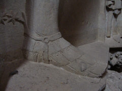 Чешуйчатый саббатон, звездчатая рыцарская шпора.