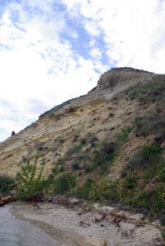 Вид на мыс снизу, от уреза воды Цимлянского водохранилища. Обратно вверх подниматься было тяжело.