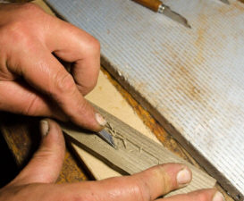 Доводка штихелями в ручную