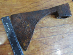 Большой рабочий топор