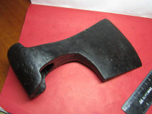 Топор типа VIIIa по А. Кирпичникову