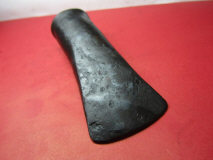 Железный топорик-кельт