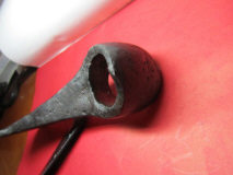 Мысики на обуххе топора-колуна типа VIII по А. Кирпичникову