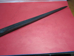 Скифский наконечник копья с широким округлым ребром переходщим во втулку