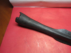 Скифский наконечник копья с широким округлым ребром переходщим во втулку