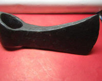 Рабочий средневековый топор