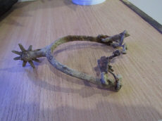 Находка средневековй шпоры