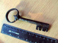 Ключ средневековый