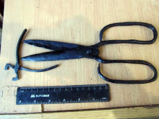 Старинные ножницы и щипчики