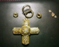 Серебрянная крестовина оголовья верхового коня