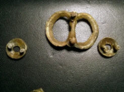 Древнерусская сбруйная пряжка и бляшки