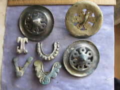 Фаллары, лунницы