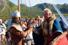 Вождь знает как мтивировать и воодушевить на конкретные действия