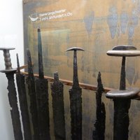 Мечи из Нидамского болота