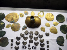 Втульчатое оголовье коня, фаллары, бубенцы, поясной набор воина 8-9 в. н. э. Хазарский каганат.