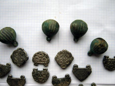 Серебряные поясные бляхи, бубенцы 8-9 в. н. э. Салтово-Маяцкая культура. Хазарский каганат.