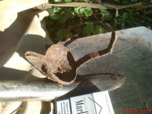 Среневековая железная ложка-лейка