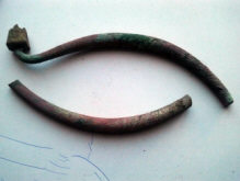 Обломки гривны