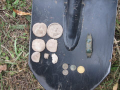 Находка свинцовых вислых печатей Древней Руси