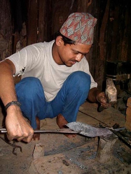 Кузнец ножевик