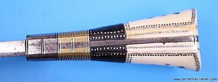 Рукоять индийского ножа