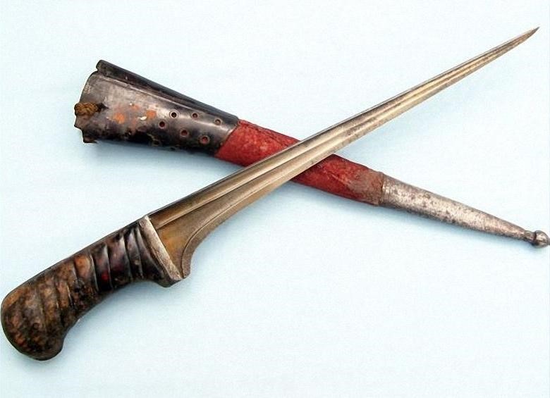 Кинжал каруд