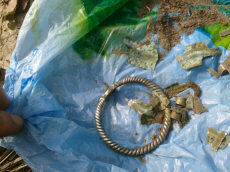 Клад древнерусских боярских серебряных украшений