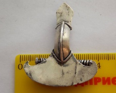 Двупластинчатая фибула, Черняховская культура