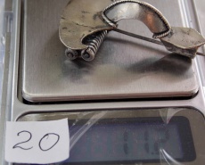 Серебряная двупластинчатая фибула