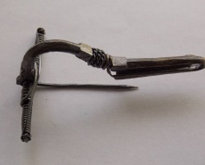 Арбалетоподобная фибула, поздний рим