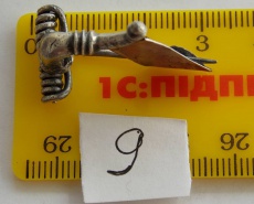 Позднеримская фибула с удлиненным иглоприёмником