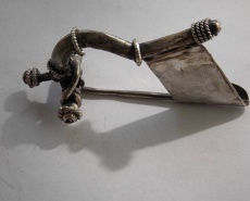 P-образная фибула III-IV век н. э.