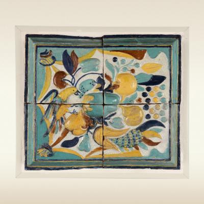 Панно керамическое. Птица с фруктами