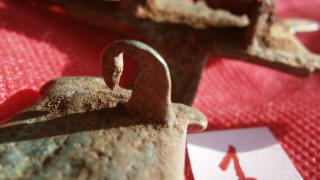 Иглоприемник раннесредневековой фибулы